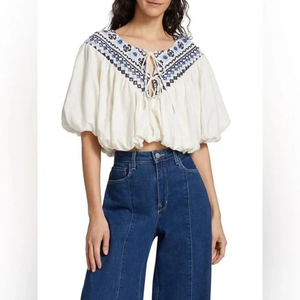 Free People Joni embroidered crop top size Medium‎ linen blend